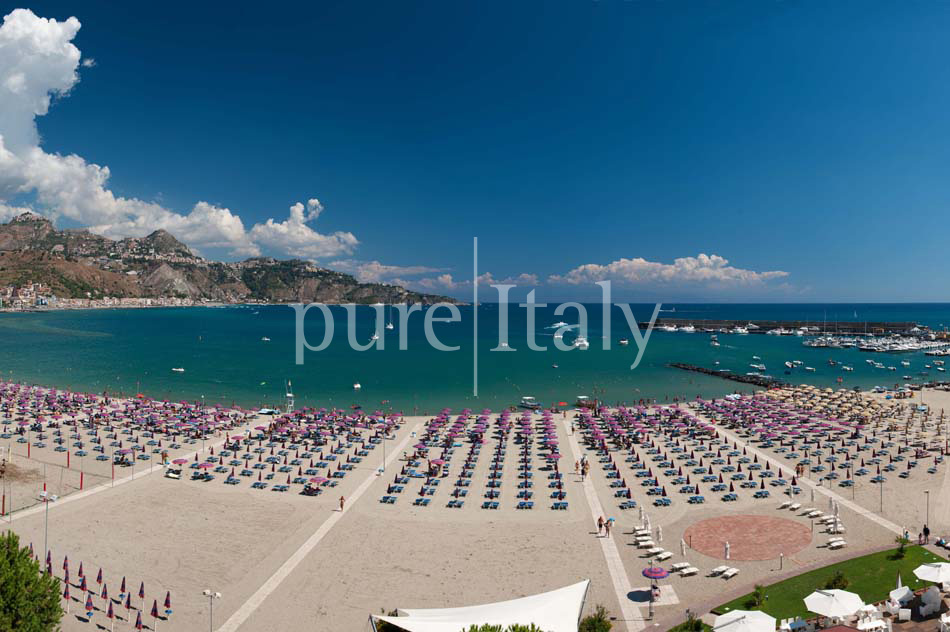 Panoramic beach front apartments on Taormina Coast | Pure Italy - 20